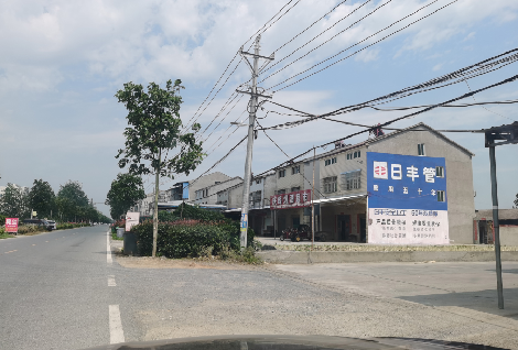  大余如何能保证墙体广告的醒目性？