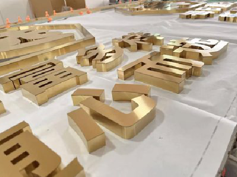  大余拉丝不锈钢字的特点。