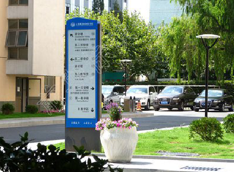  大余哪些因素影响宣传栏的制作？